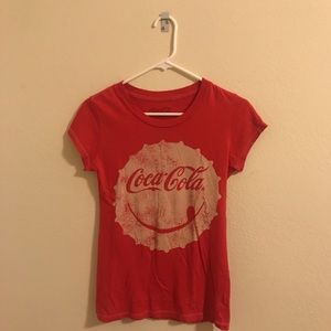 Basic red Coca-Cola logo t-shift!!
